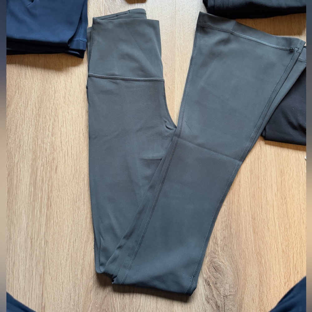 Lululemon mini flare leggings - graphite grey size 2